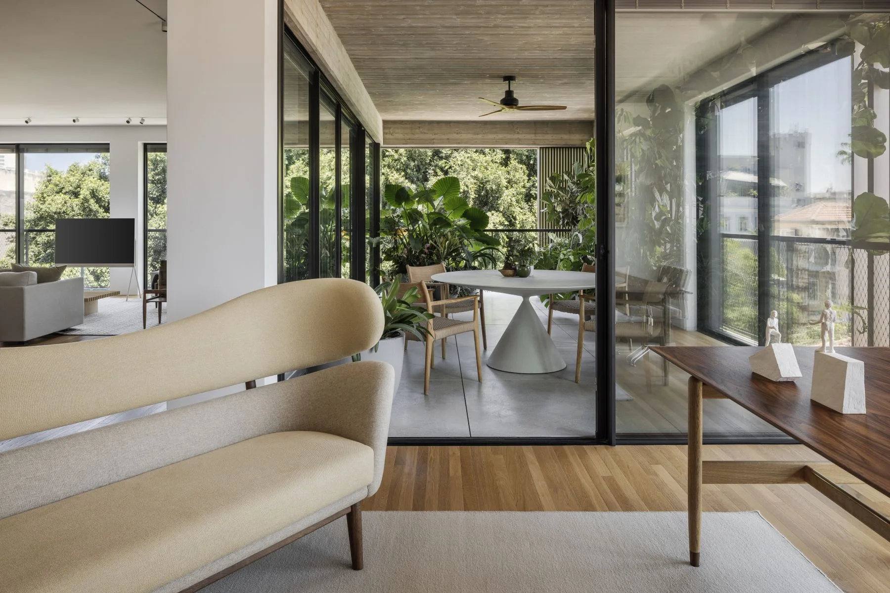 Interior design by Linoy Shoshani